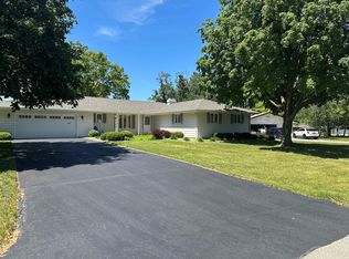 130 Dewey Rd, Rockton, IL 61072