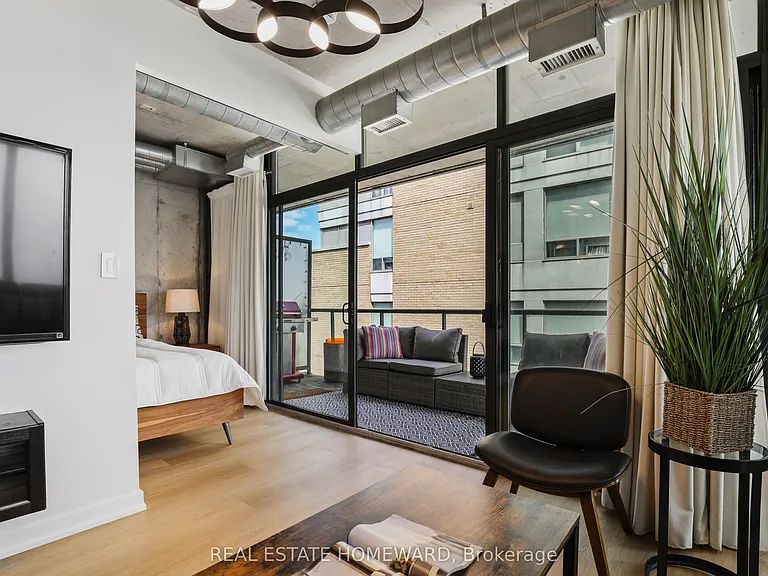 533 Richmond St W #704 — Photo 18