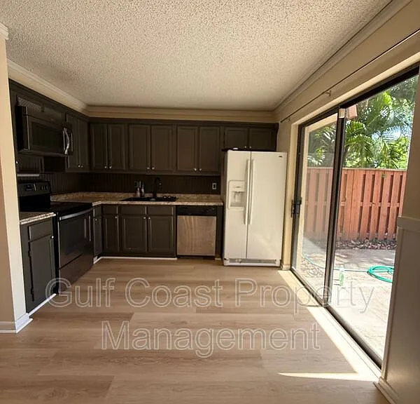 5249 Cedarbend Dr #1 — Photo 5