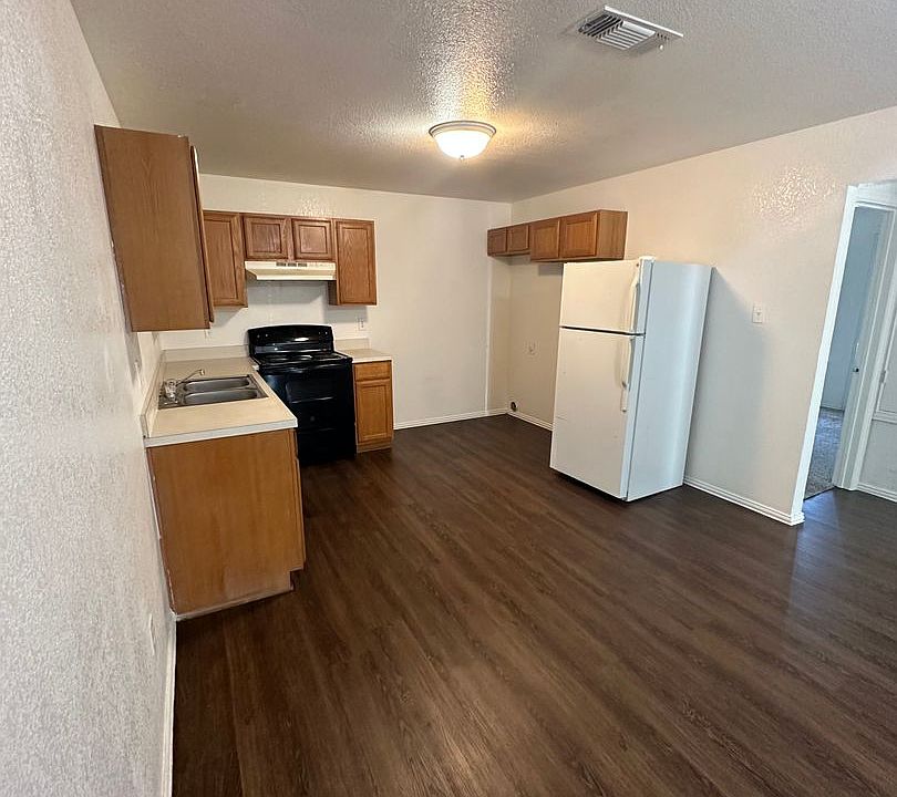 1st image of 802 N Wilhite St APT B