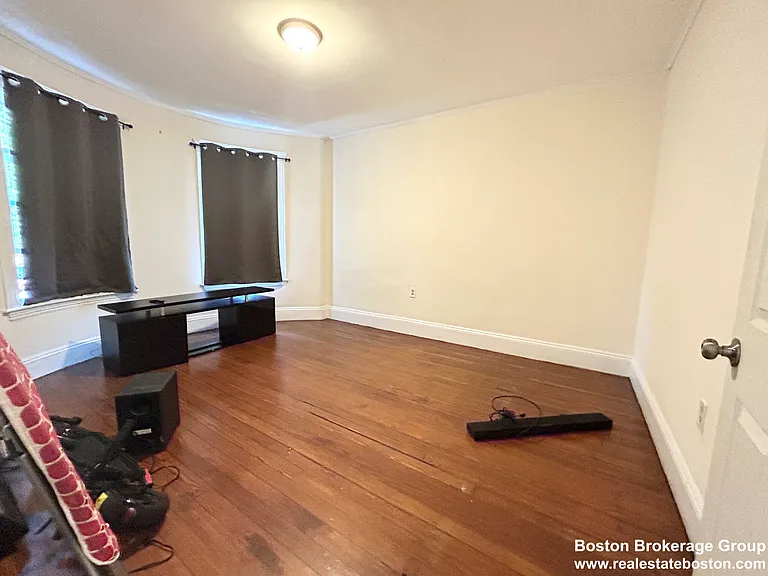692 Columbia Rd #2 — Photo 3