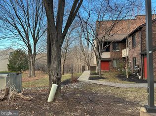 910 Mountainview Dr #910, Wayne, PA 19087