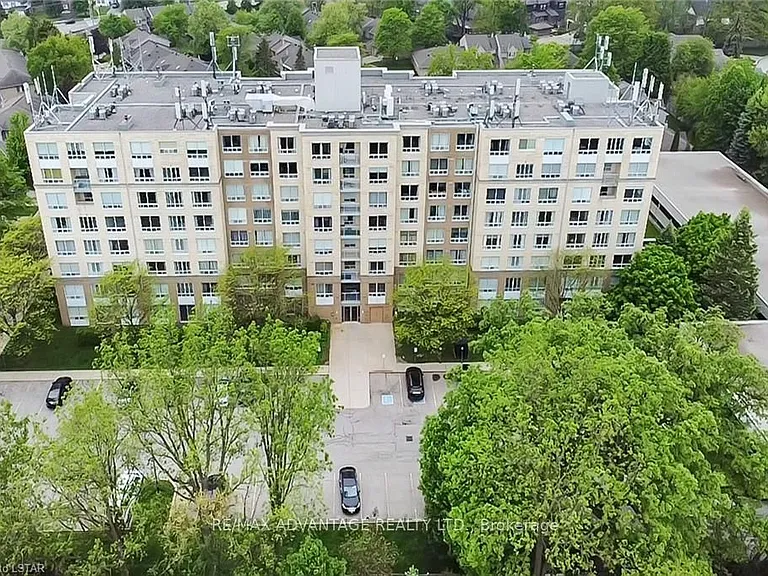 1510 Richmond St #405 — Photo 36