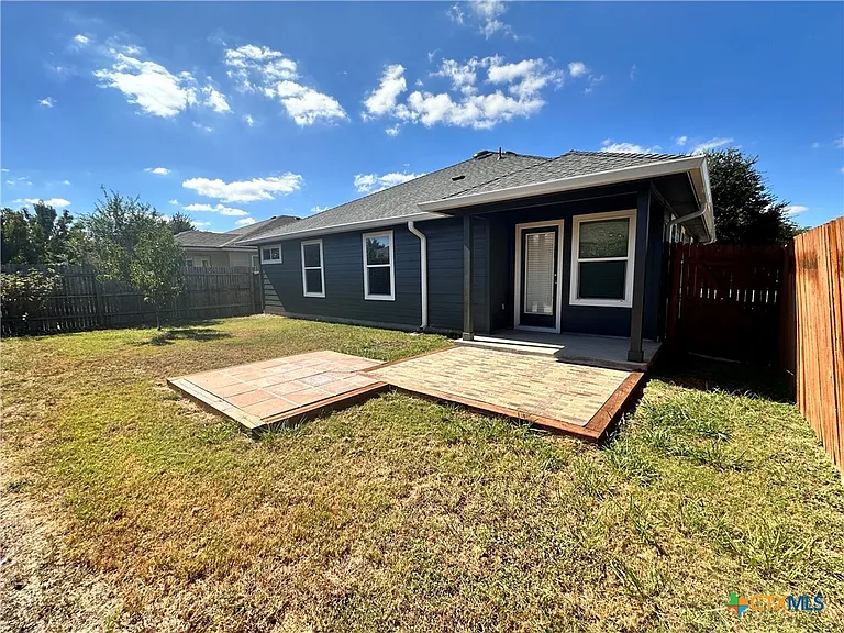 417 Capistrano Dr — Photo 36