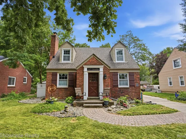 2071 Dorothea Rd, Berkley, MI 48072