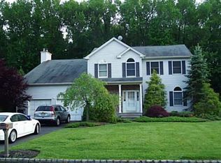 21 Plains Gap Rd, North Brunswick, NJ 08902