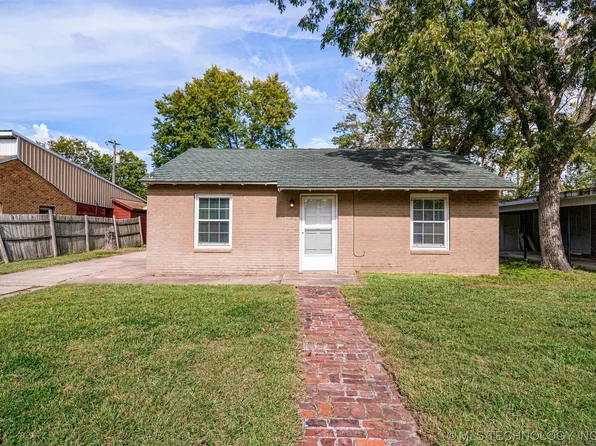 305 SE 5th St, Pryor, OK 74361