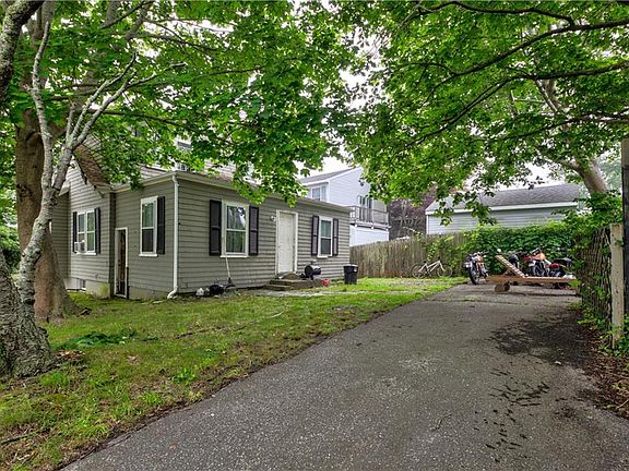 4th image of 109 Carroll Ave