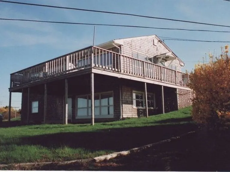 652 Jerry Brown Farm Rd — Photo 1