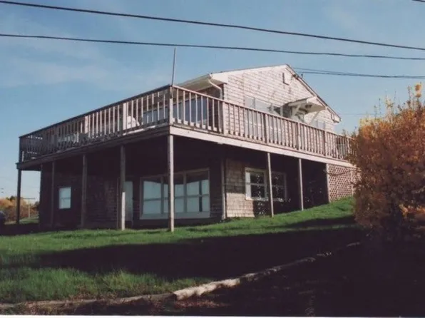 652 Jerry Brown Farm Rd, South Kingstown, RI 02879