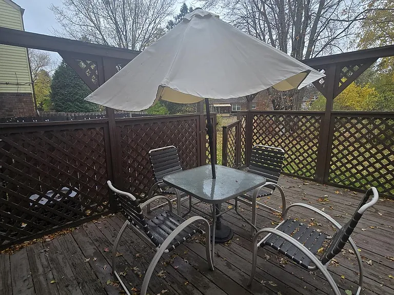 8410 Hickory Dr — Photo 10