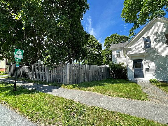 4th image of 399 Buck St