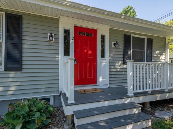 2 Highland Ave, Charlton, MA 01507