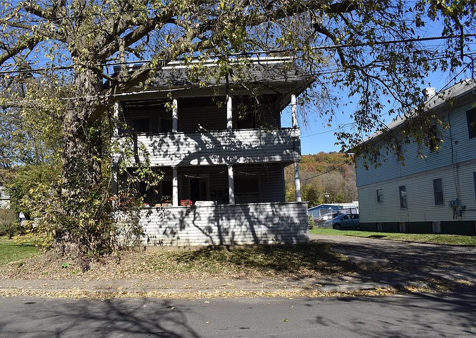 2nd image of 10 Gaines St