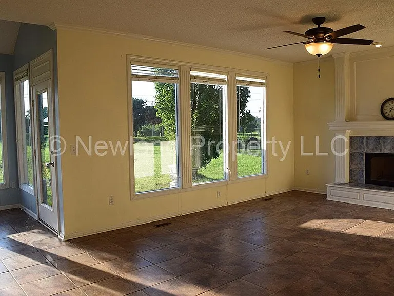 14306 S Summit Ct — Photo 12