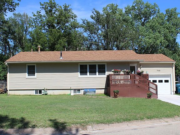 2nd image of 712 Hillside Dr
