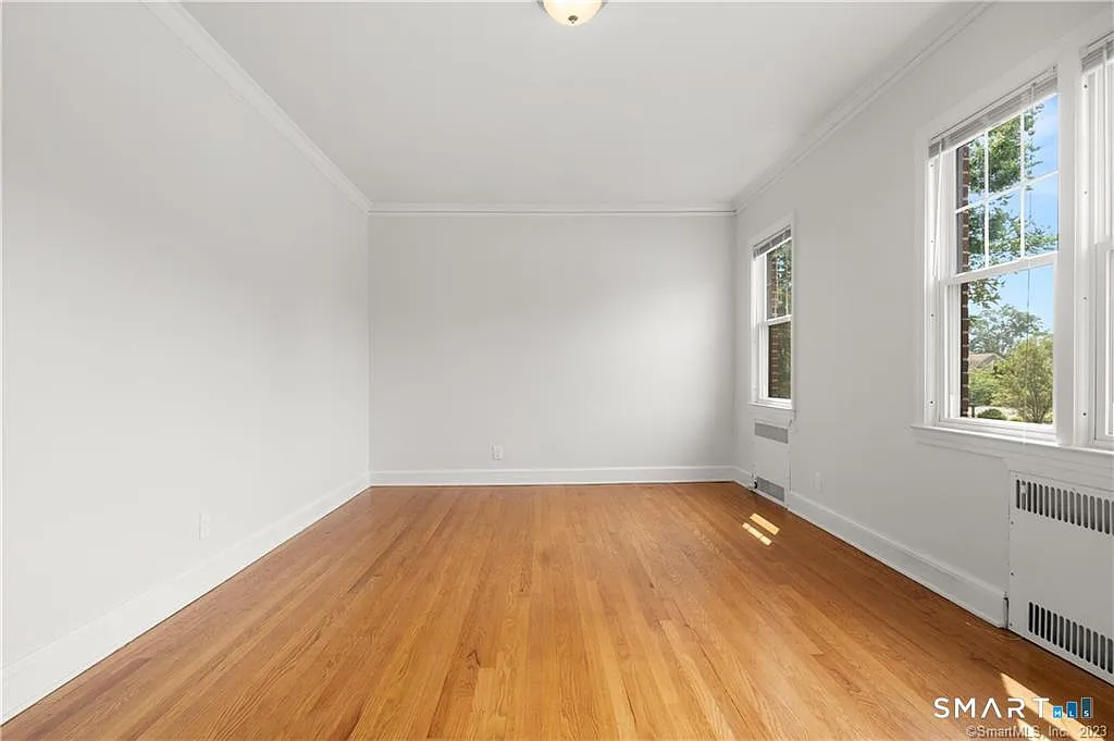 684 Farmington Ave — Photo 3