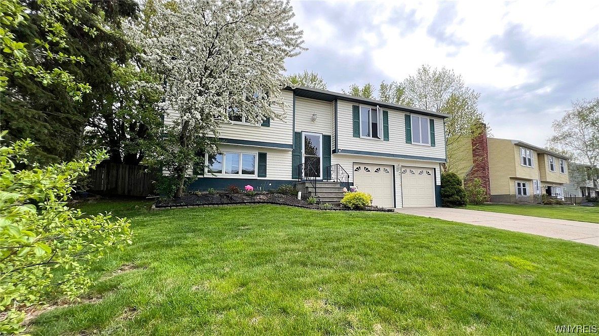 4003 Autumnway Ln, Hamburg, NY 14075 Zillow