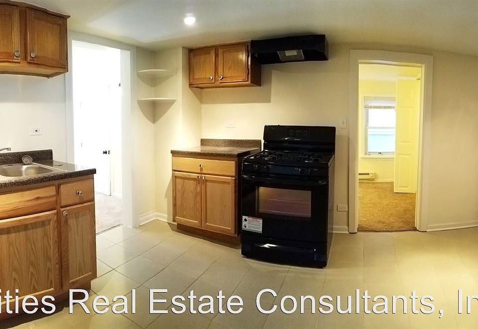 1st image of 2244 W Farragut Ave #1