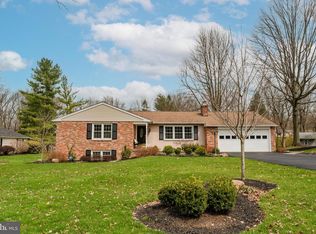 129 Heartwood Dr, Lansdale, PA 19446