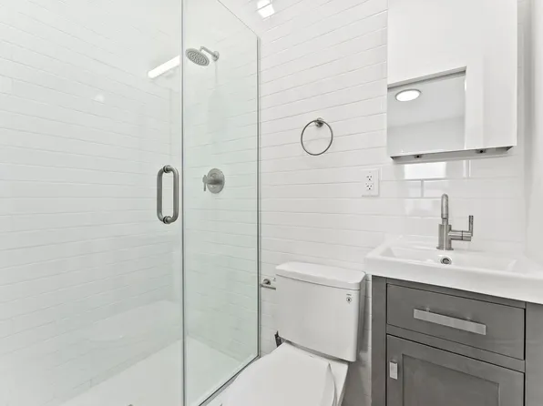 556 Leonard Street 2F image 11 of 12