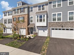 8826 Campden Grove Rd, Manassas, VA 20110