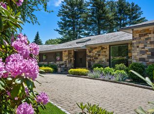 9 Singletree Rd, Brookline, MA 02467