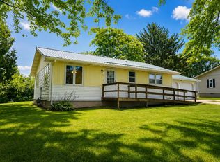 226 W 1st St, Gays Mills, WI 54645