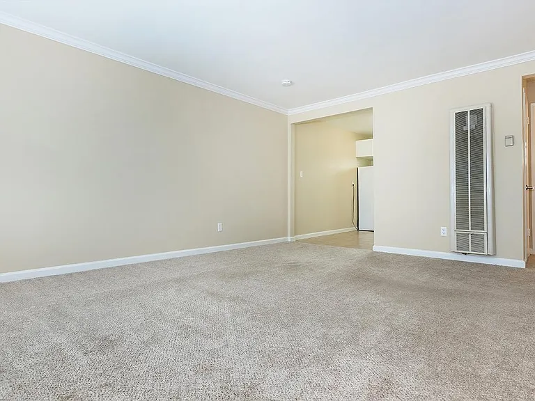Fresno Terrace Apartments — Photo 11