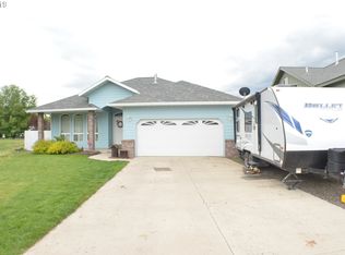 2412 Starlight Dr, La Grande, OR 97850