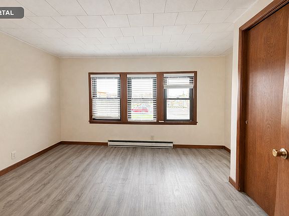 5th image of 303 W Fulton St #303