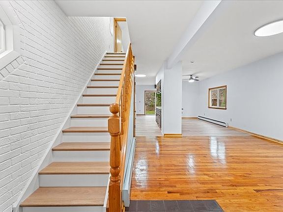 5th image of 42 Adams St