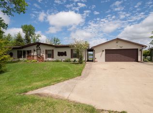 47774 Woodland Dr, Bangor, MI 49013