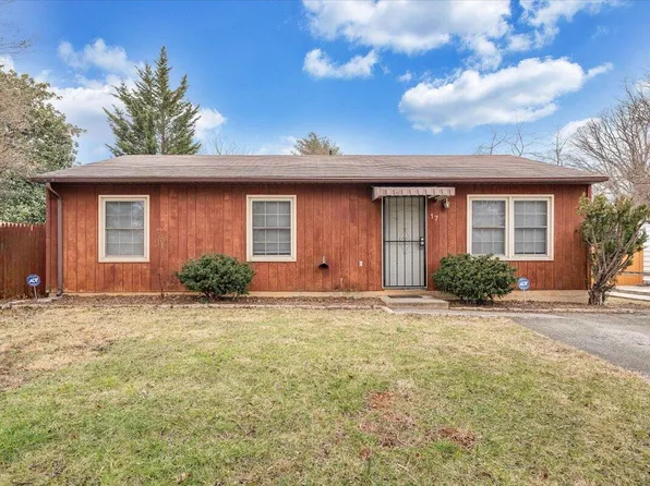 17 Carey Ave, Salem, VA 24153