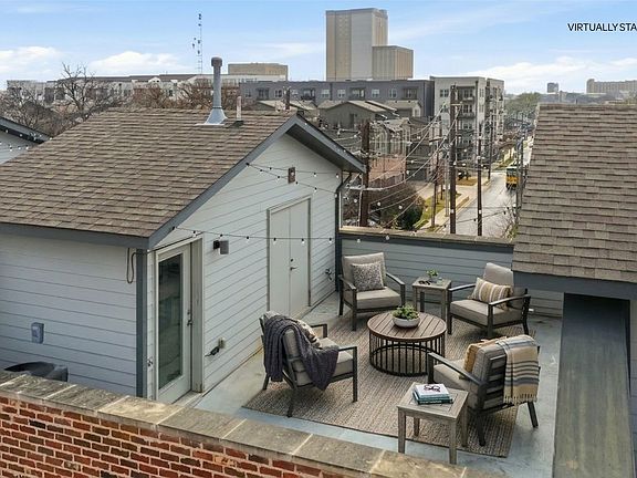 4th image of 1900 Caddo St Unit 2