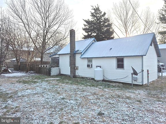 2nd image of 305 S Maple Ave