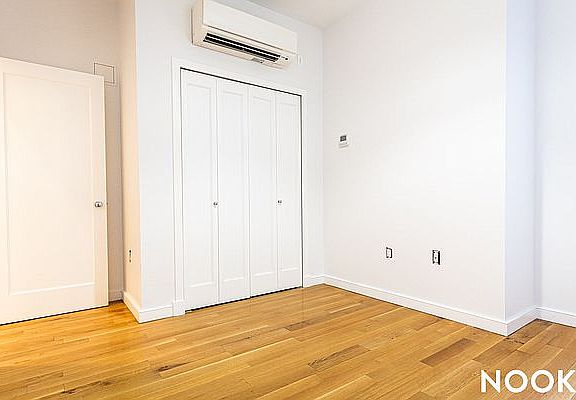 4th image of 474 Grand Ave #1R