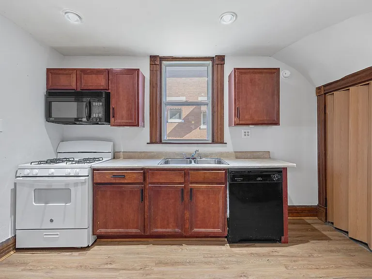 3713 Lovell Ave — Photo 12