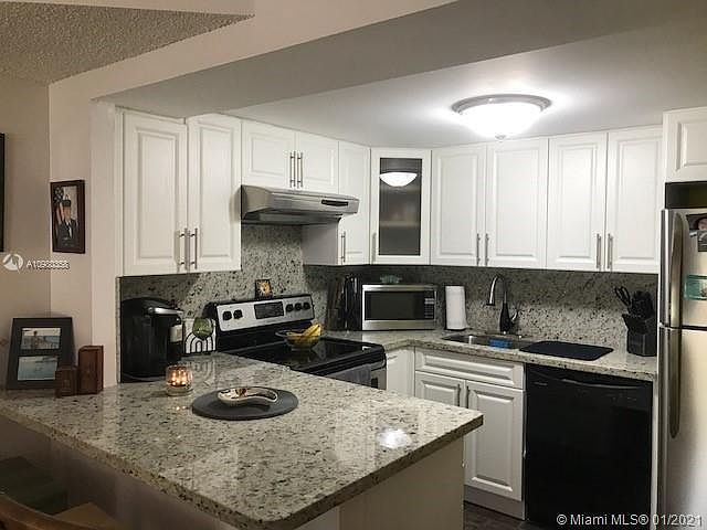 1st image of 8290 Lake Dr APT 312