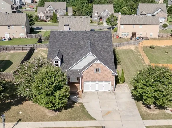 2419 Fisk Falls Dr, Braselton, GA 30517