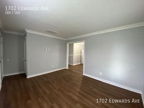 4th image of 1702 Edwards Ave