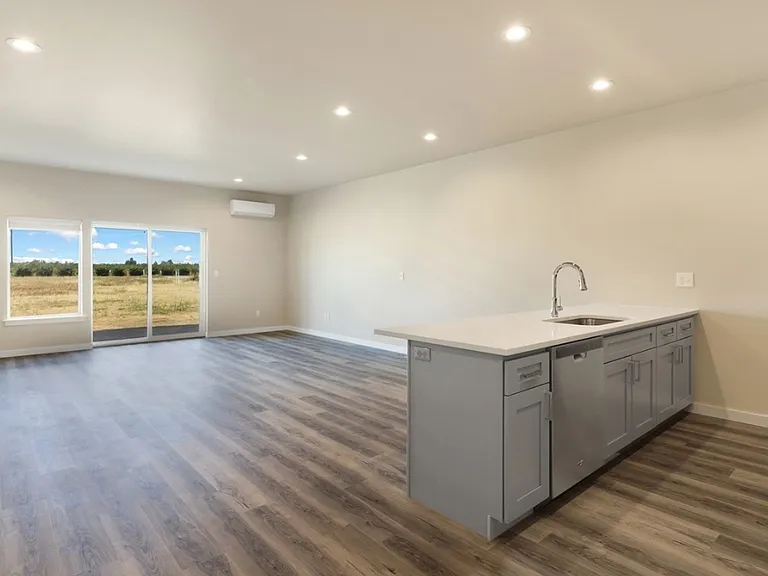 2209 Dejong Dr — Photo 6