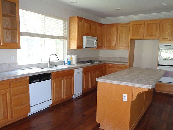 2nd image of 2941 Quail Hollow Dr