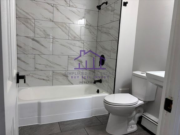 5th image of 36 Market St #5