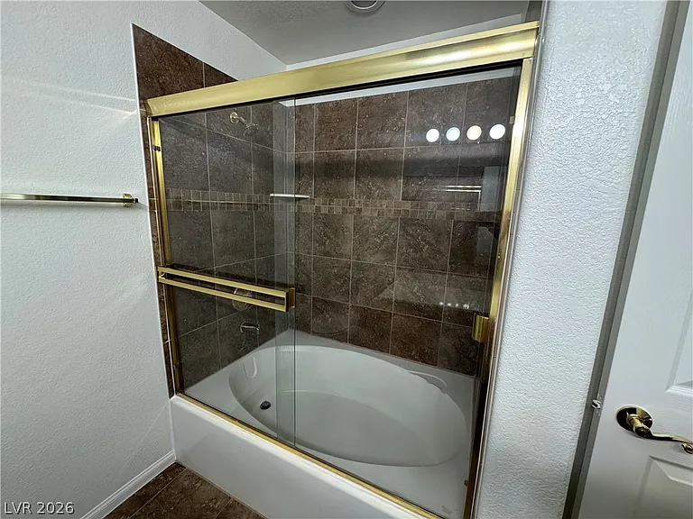 701 Capri Dr #13B — Photo 16