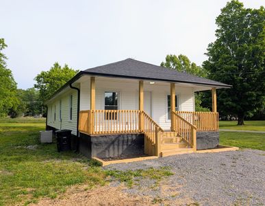 815 E Grundy St, Tullahoma, TN, 37388