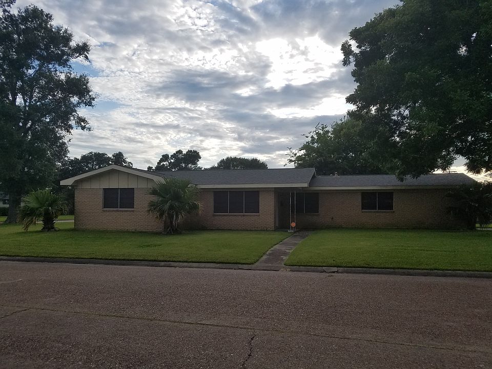 1st image of 3020 Gary Ave