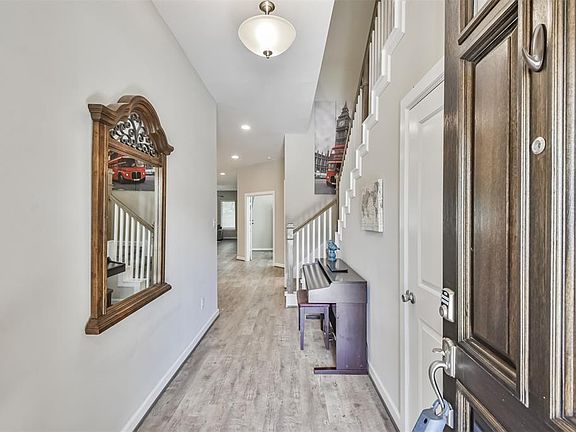 4th image of 15514 Bosque Valley Court