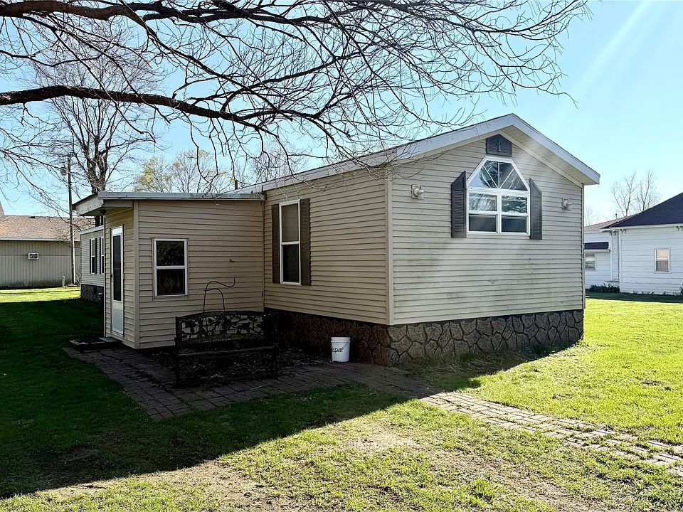 1st image of 720 2nd St