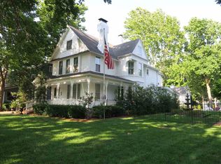 328 SW Woodlawn Ave, Topeka, KS 66606